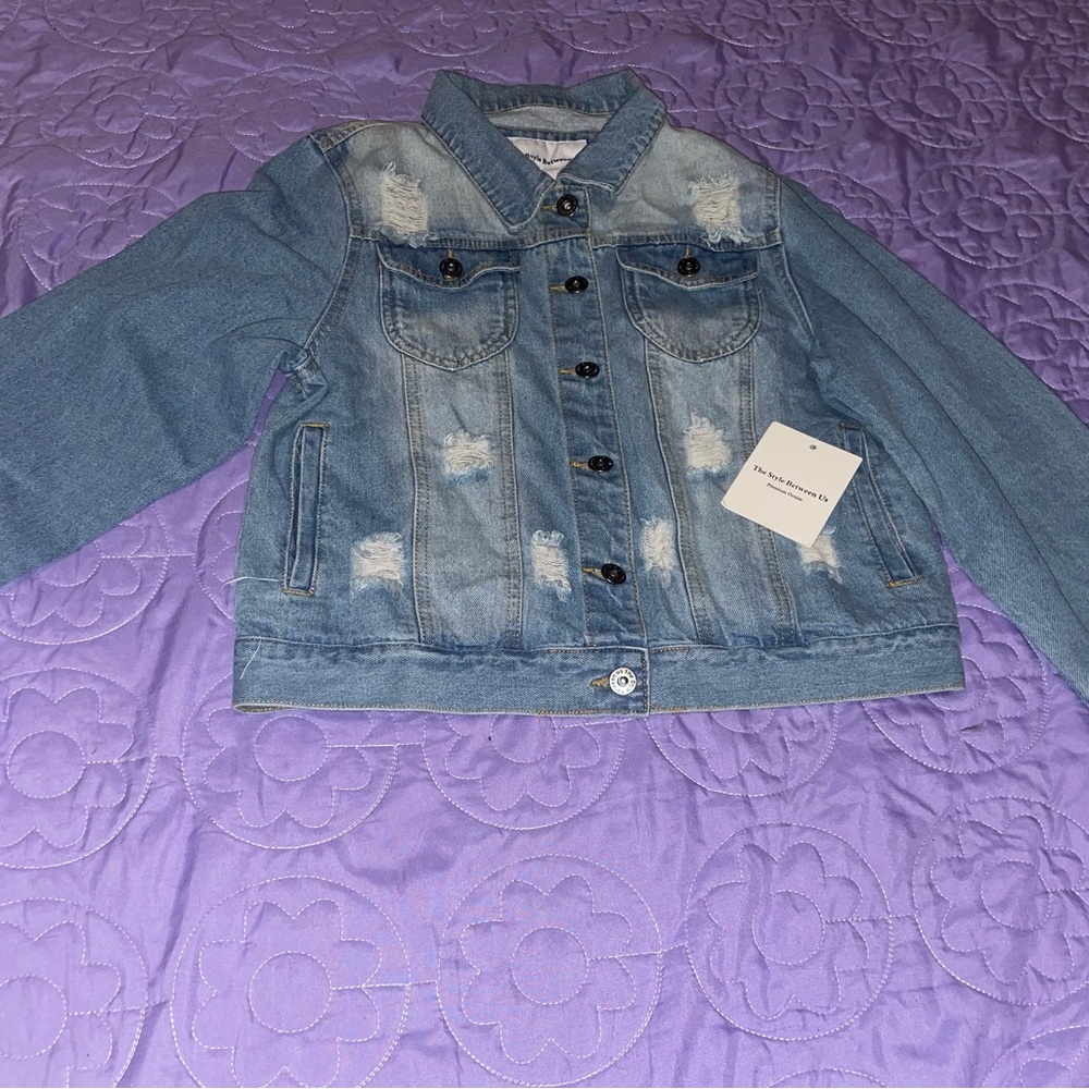 Denim jacket brand new good to go out
